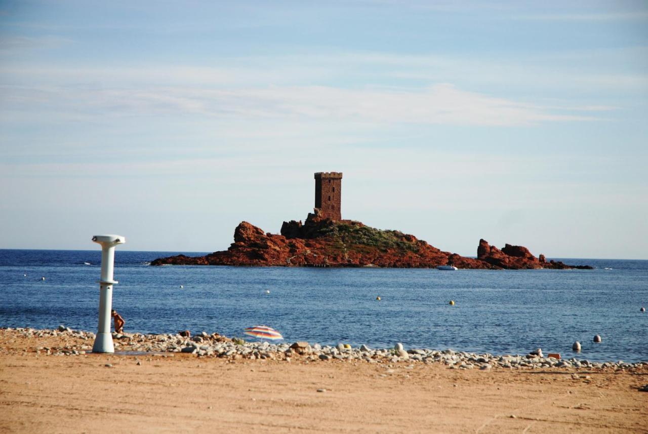 Agay Cap Esterel Village Allee Fleurs - F2 Clim Vue Golf Et Mer - Grande Terrasse Plein Sud Saint-Raphaël Dış mekan fotoğraf