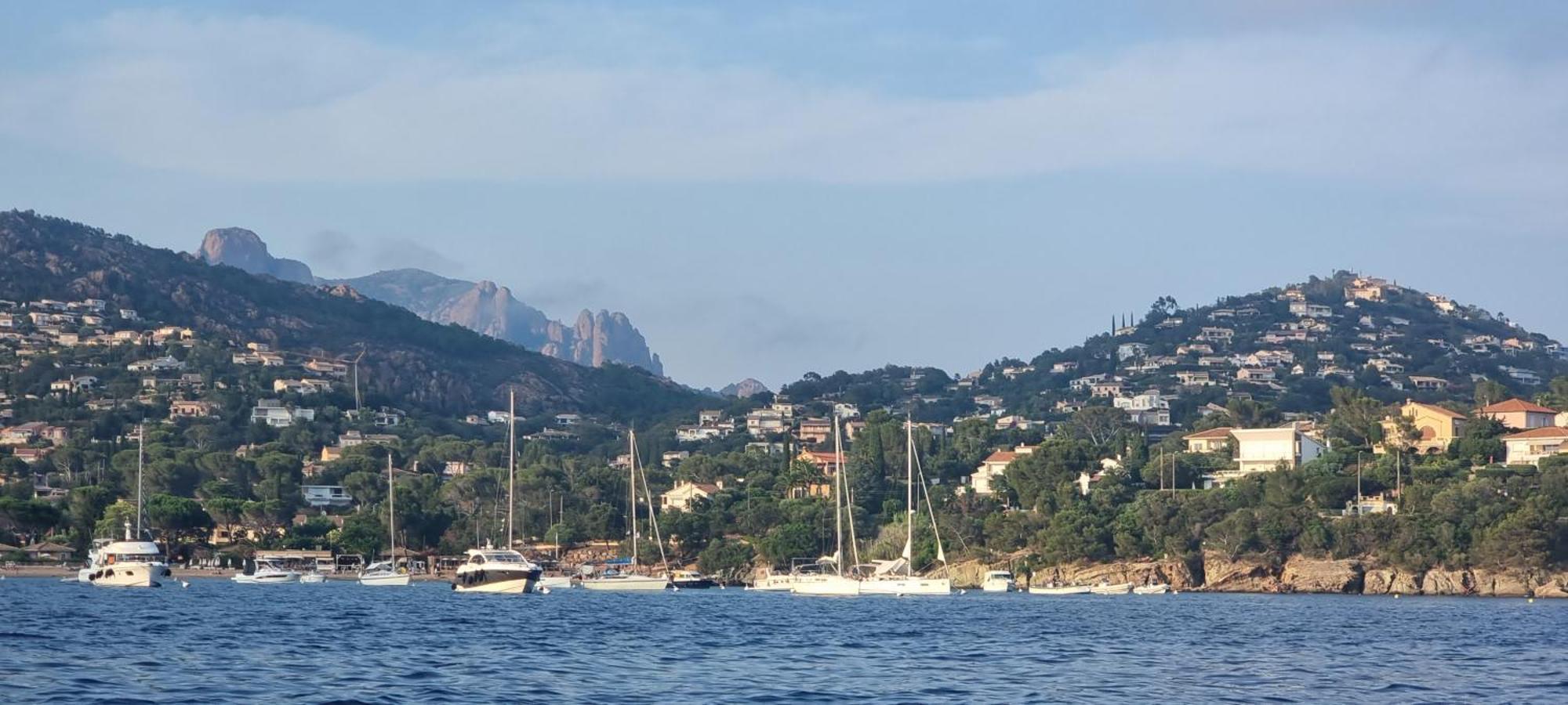 Agay Cap Esterel Village Allee Fleurs - F2 Clim Vue Golf Et Mer - Grande Terrasse Plein Sud Saint-Raphaël Dış mekan fotoğraf