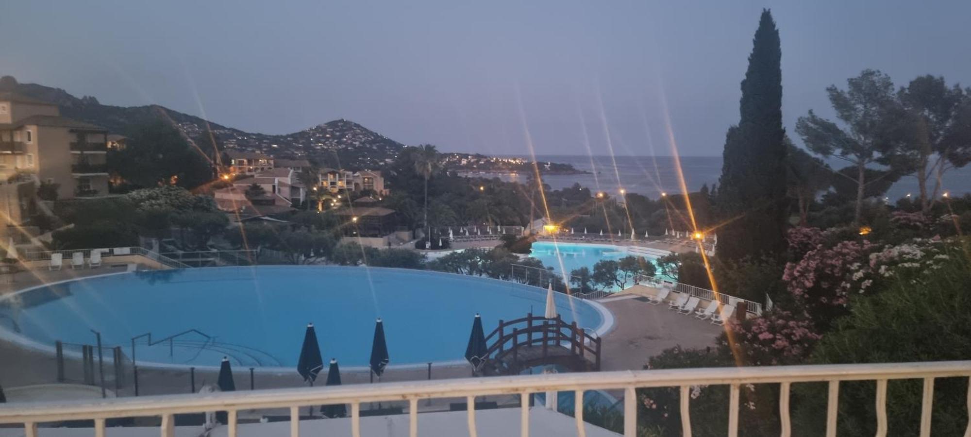 Agay Cap Esterel Village Allee Fleurs - F2 Clim Vue Golf Et Mer - Grande Terrasse Plein Sud Saint-Raphaël Dış mekan fotoğraf