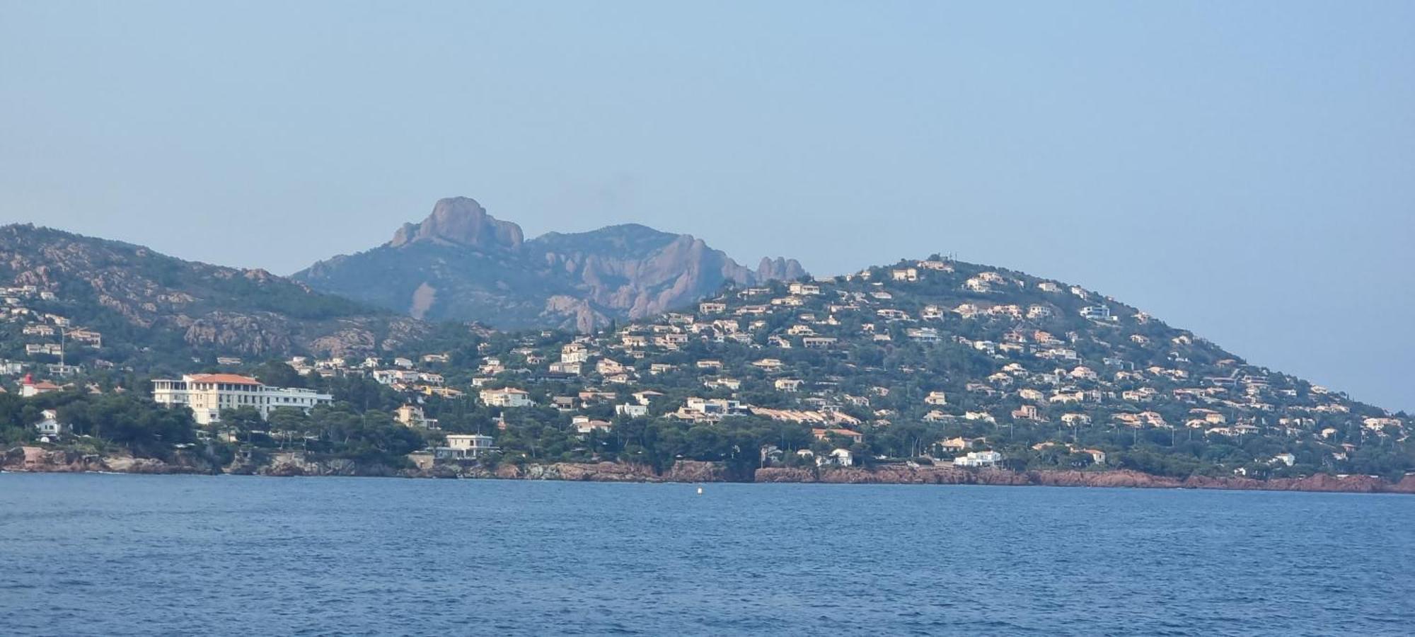 Agay Cap Esterel Village Allee Fleurs - F2 Clim Vue Golf Et Mer - Grande Terrasse Plein Sud Saint-Raphaël Dış mekan fotoğraf