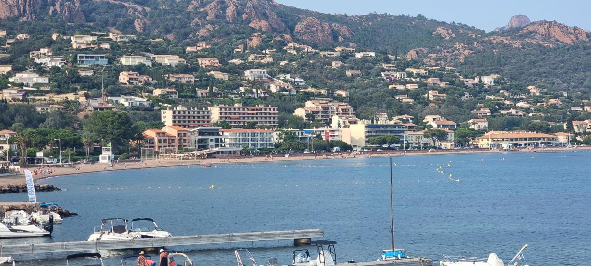 Agay Cap Esterel Village Allee Fleurs - F2 Clim Vue Golf Et Mer - Grande Terrasse Plein Sud Saint-Raphaël Dış mekan fotoğraf