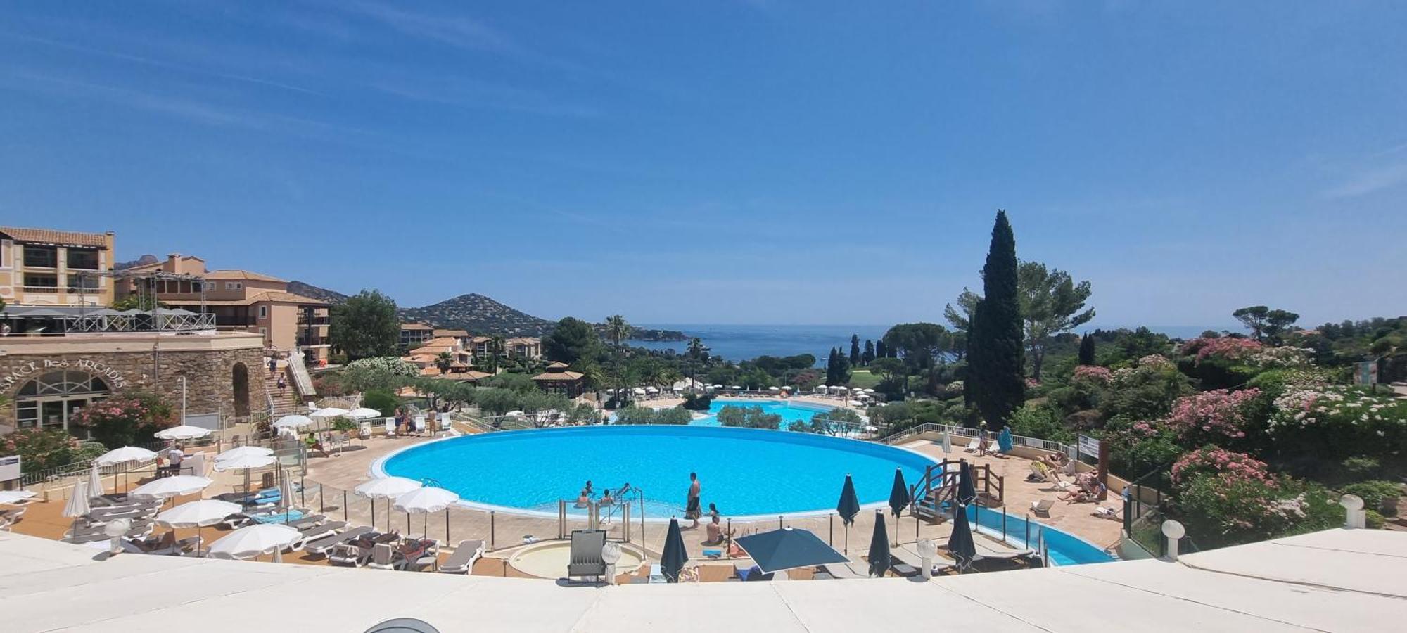 Agay Cap Esterel Village Allee Fleurs - F2 Clim Vue Golf Et Mer - Grande Terrasse Plein Sud Saint-Raphaël Dış mekan fotoğraf
