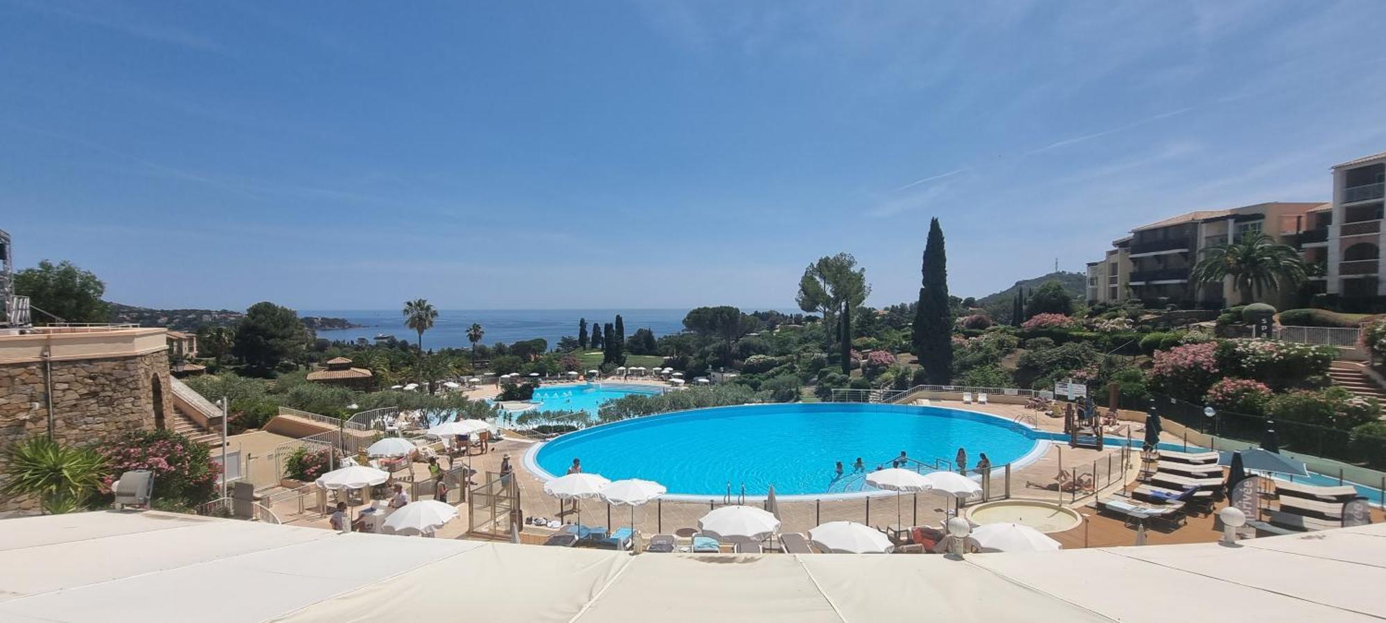 Agay Cap Esterel Village Allee Fleurs - F2 Clim Vue Golf Et Mer - Grande Terrasse Plein Sud Saint-Raphaël Dış mekan fotoğraf