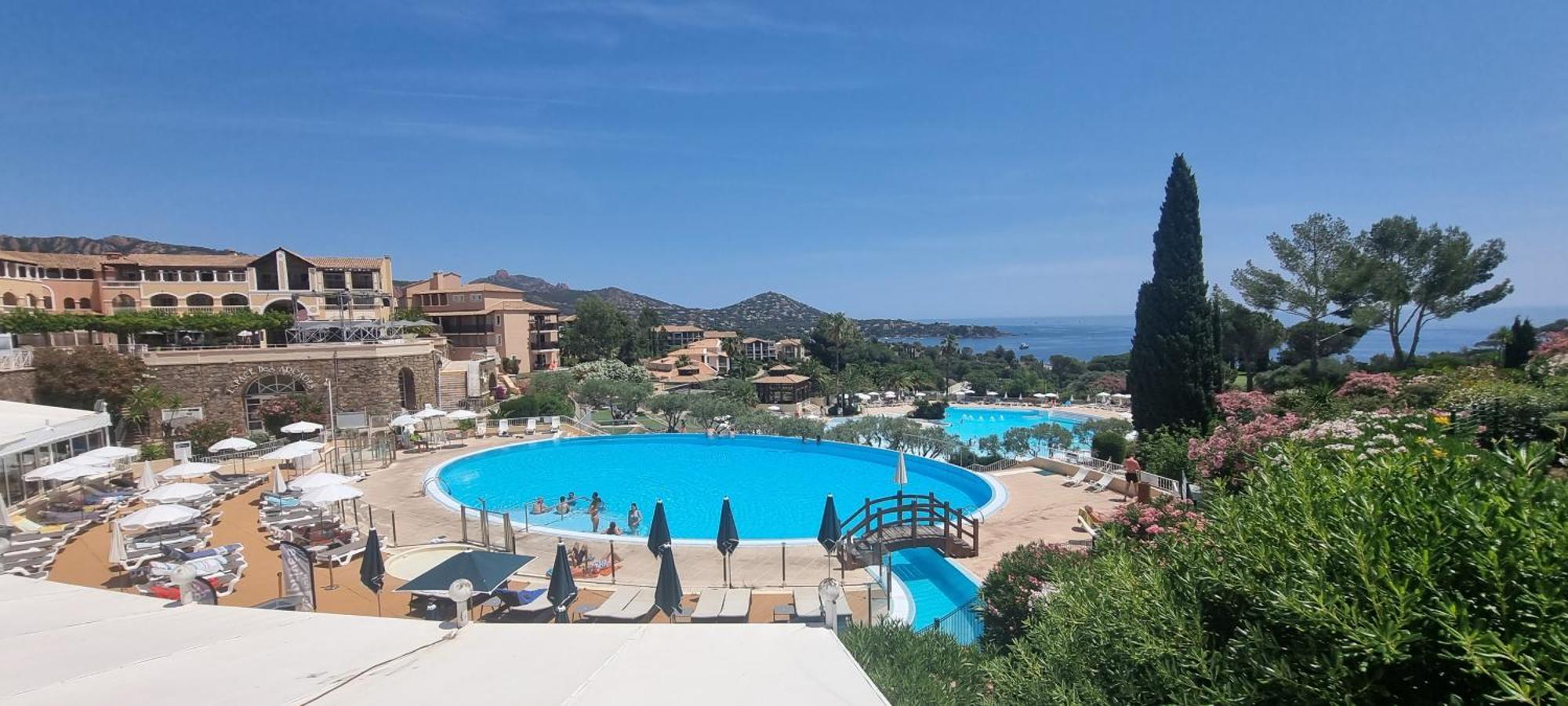 Agay Cap Esterel Village Allee Fleurs - F2 Clim Vue Golf Et Mer - Grande Terrasse Plein Sud Saint-Raphaël Dış mekan fotoğraf