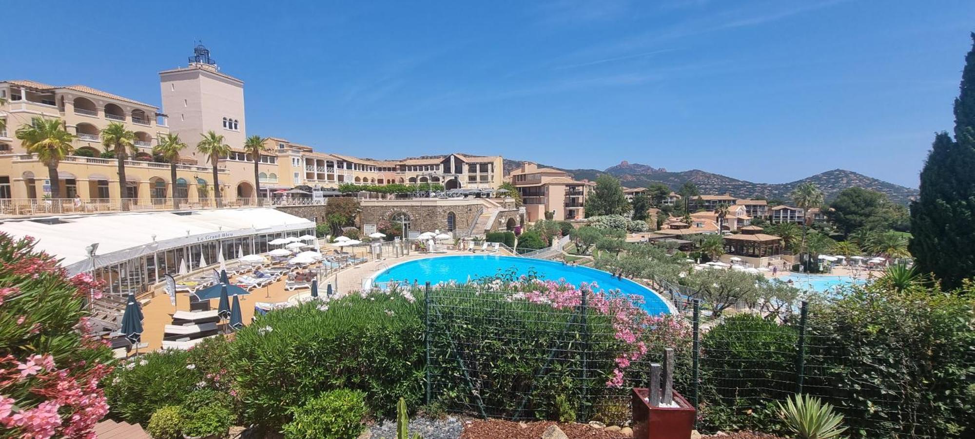 Agay Cap Esterel Village Allee Fleurs - F2 Clim Vue Golf Et Mer - Grande Terrasse Plein Sud Saint-Raphaël Dış mekan fotoğraf
