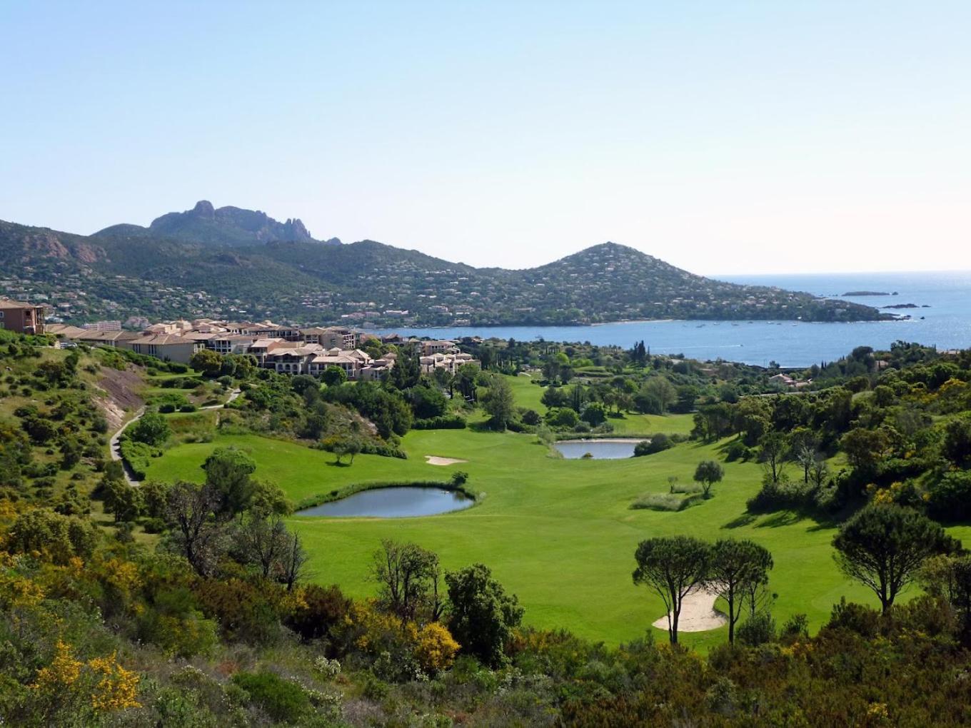 Agay Cap Esterel Village Allee Fleurs - F2 Clim Vue Golf Et Mer - Grande Terrasse Plein Sud Saint-Raphaël Dış mekan fotoğraf